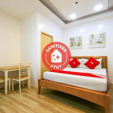 Oyo 783 Freemont Place Paranaque City ภายนอก รูปภาพ